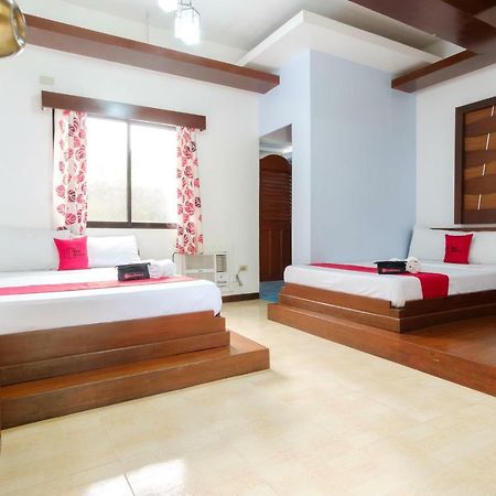 Reddoorz Premium @ Abueg Road Extension Puerto Princesa Bagian luar foto