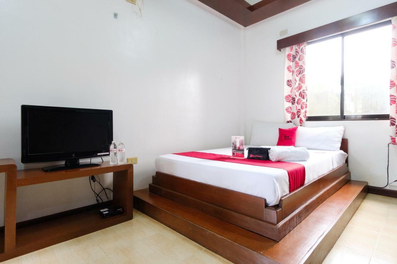 Reddoorz Premium @ Abueg Road Extension Puerto Princesa Bagian luar foto