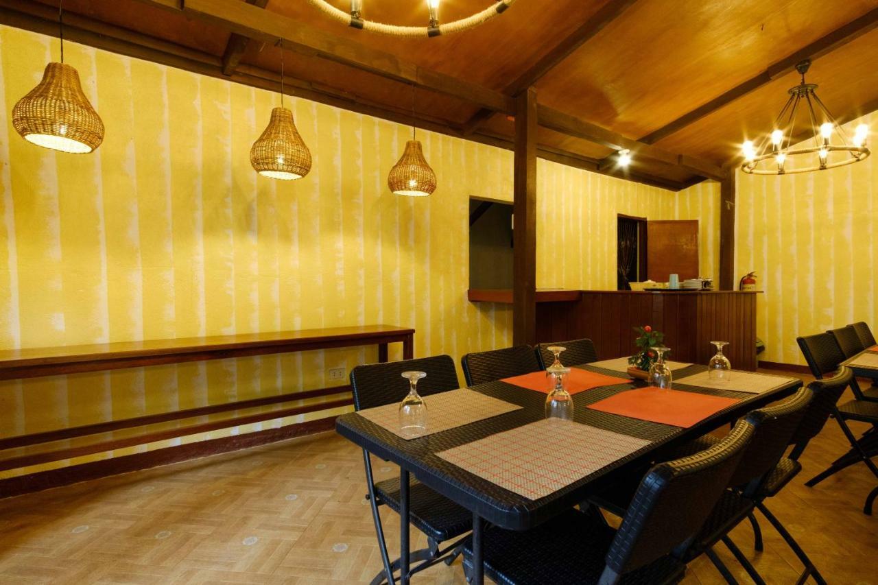 Reddoorz Premium @ Abueg Road Extension Puerto Princesa Bagian luar foto