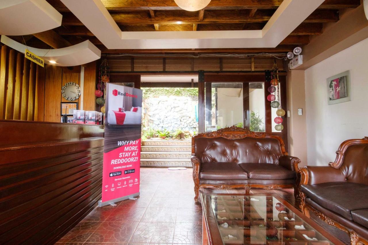 Reddoorz Premium @ Abueg Road Extension Puerto Princesa Bagian luar foto