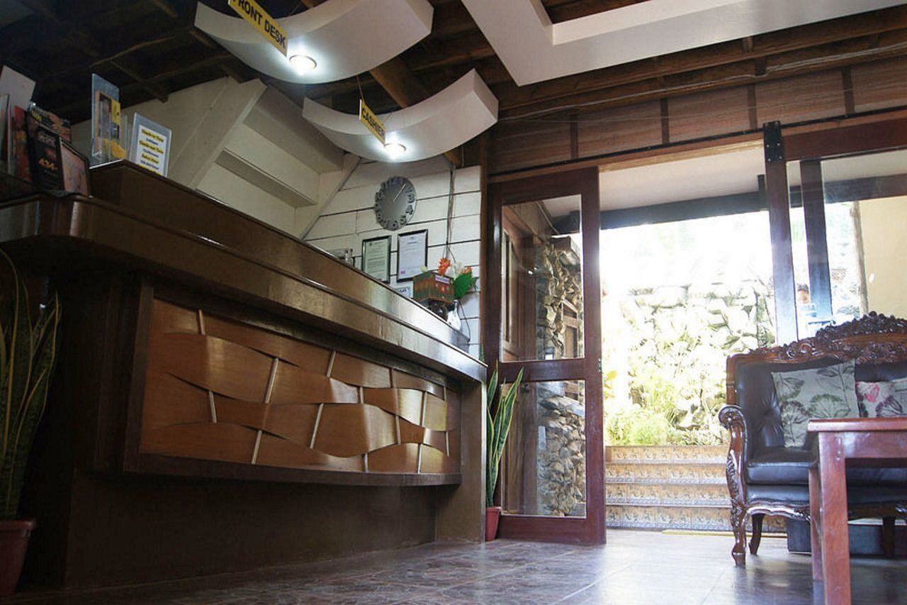 Reddoorz Premium @ Abueg Road Extension Puerto Princesa Bagian luar foto